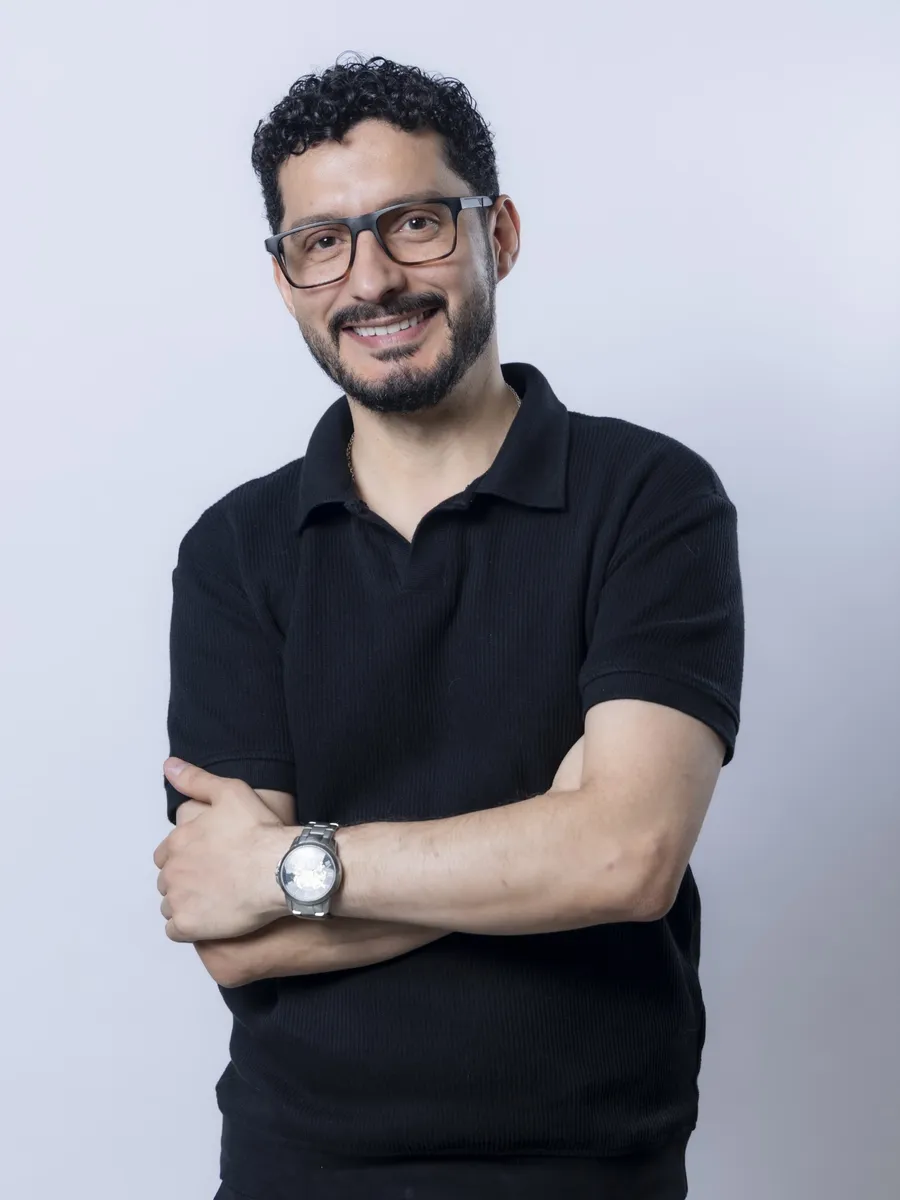 Leonardo Gutiérrez, Máster colorista · Corte y peinado